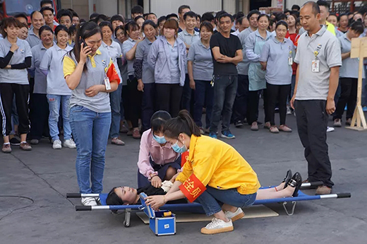 Z6·尊龙凯时2019年上半年消防演习现场